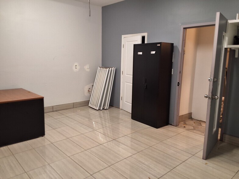 More Photos Of 1411 E Elizabeth Ave, Linden Warehouse For Sale