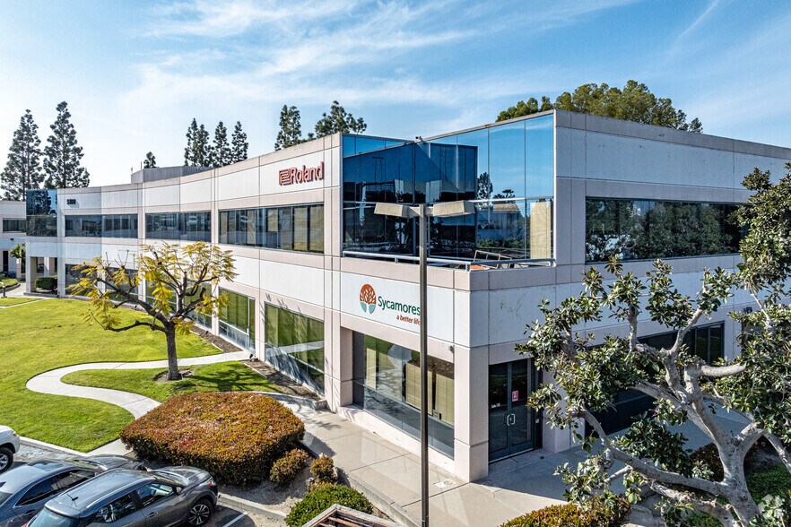 More Photos Of 5100 S Eastern Ave, Commerce Office For Lease