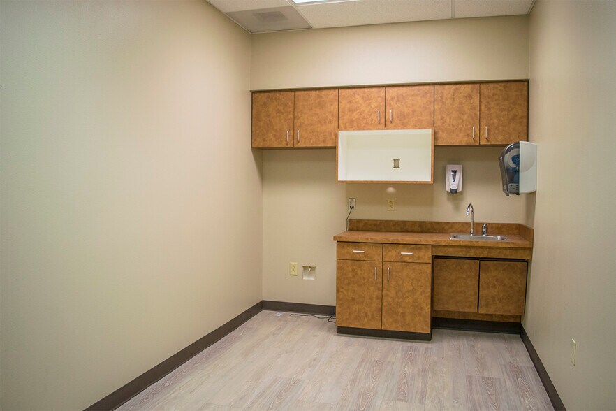 More Photos Of 4642 N Loop 289, Lubbock Medical For Lease