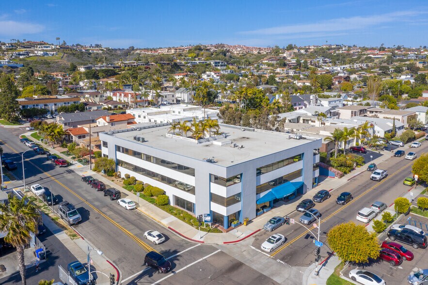 More Photos Of 1010 Turquoise St, San Diego Office For Lease