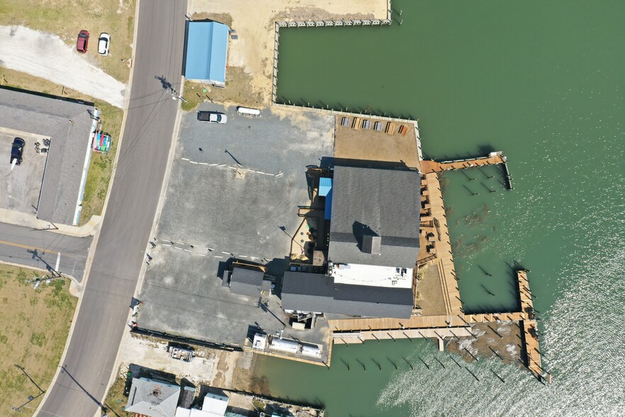 More Photos Of 17 Atlantic Ave, Wachapreague Restaurant For Sale