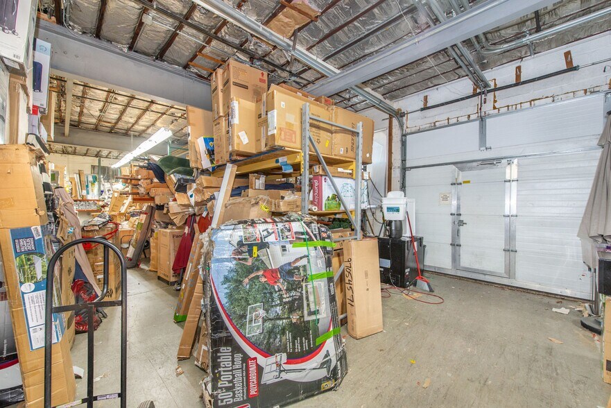 More Photos Of 95 Industrial St E, Clifton Warehouse For Sale