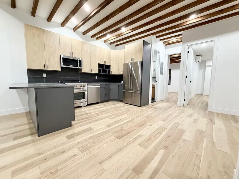 More Photos Of 183 Green St, Brooklyn Apartments For Sale