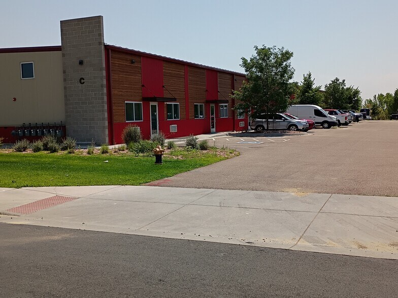 More Photos Of 13782 E I25 Frontage Rd, Longmont Unknown For Lease