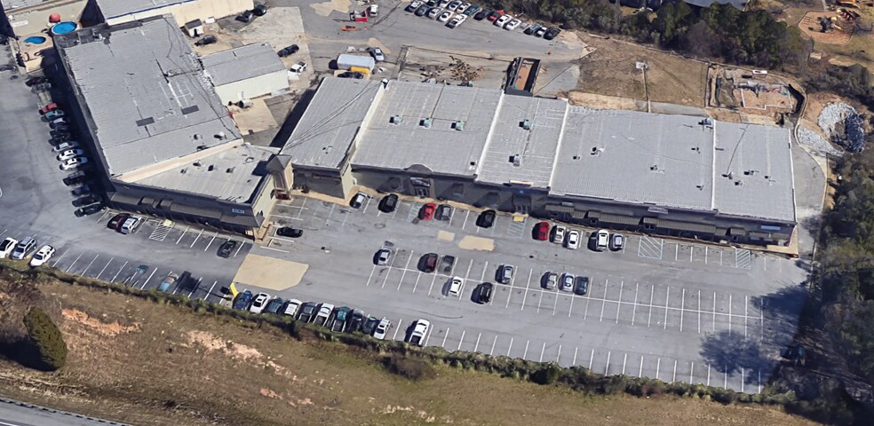 Primary Photo Of 5870 Veterans Pky, Columbus Unknown For Lease