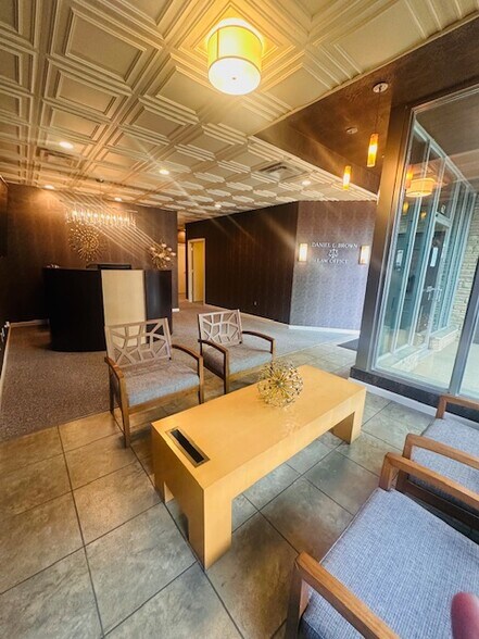 More Photos Of 62 Public Sq, Salem Storefront Retail Office For Sale