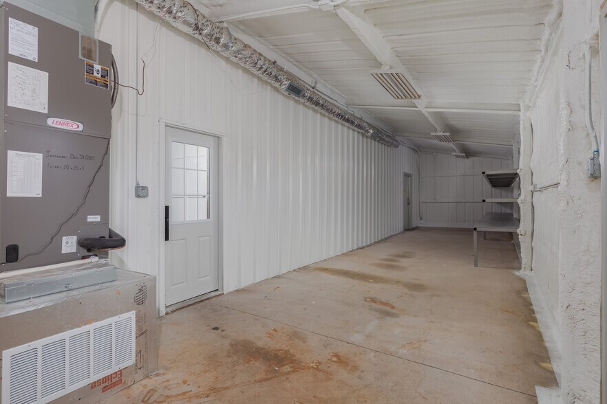 More Photos Of 3100 E Highway 199, Springtown Warehouse For Lease