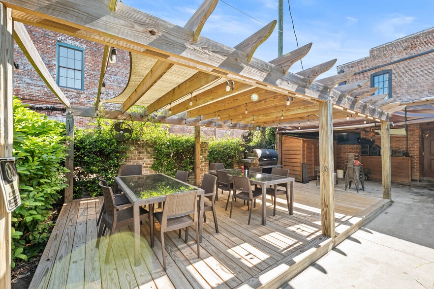 More Photos Of 219-221 N Parler Ave, Saint George Restaurant For Sale