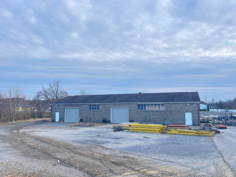 More Photos Of 3737 Lincoln Way W, Chambersburg Flex For Lease