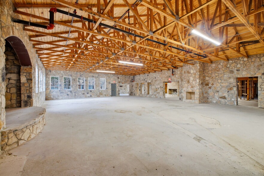 More Photos Of 24116 W IH-10, San Antonio Restaurant For Sale