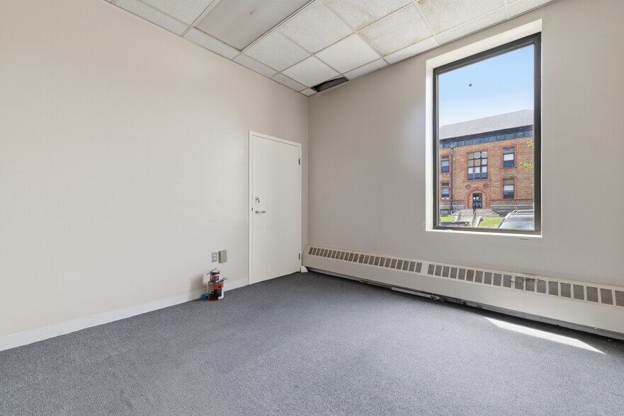 More Photos Of 32 Belmont St, Brockton Office For Lease