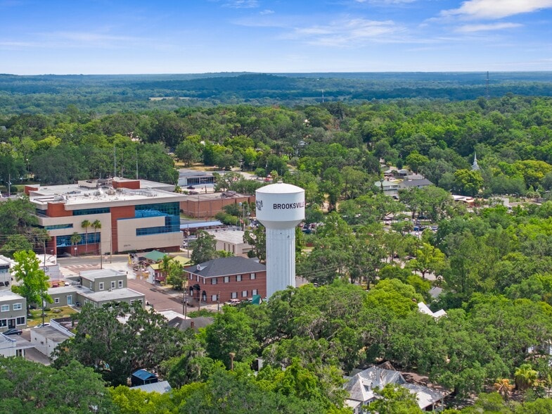 More Photos Of 309 S Main St, Brooksville Specialty For Sale