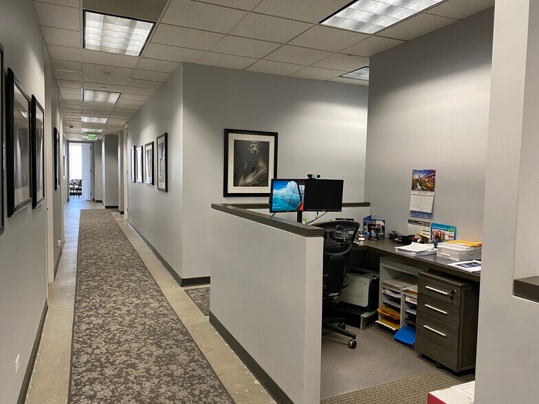 More Photos Of 1901 Avenue of the Stars, Los Angeles Office For Lease