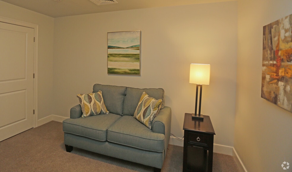 More Photos Of 77A Excelsior Ave, Saratoga Springs Apartments For Lease