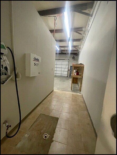 More Photos Of 1129 Corporation Pky, Raleigh Showroom For Sale