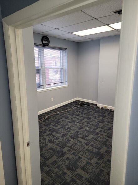 More Photos Of 2115 N Charles St, Baltimore Office Residential For Lease
