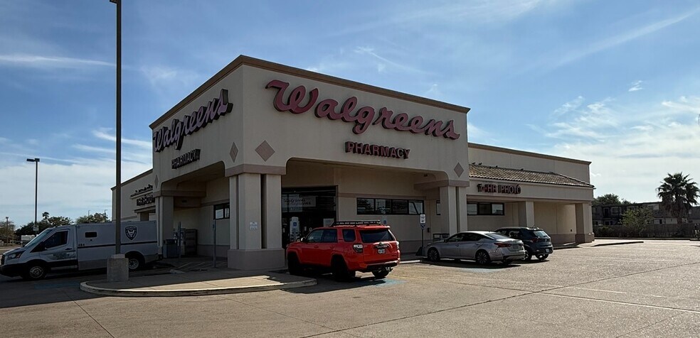 Primary Photo Of 5702 Weber Rd, Corpus Christi Drugstore For Lease