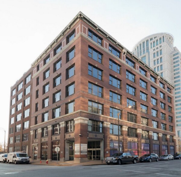 More Photos Of 900 Walnut St, Saint Louis Industrial For Lease