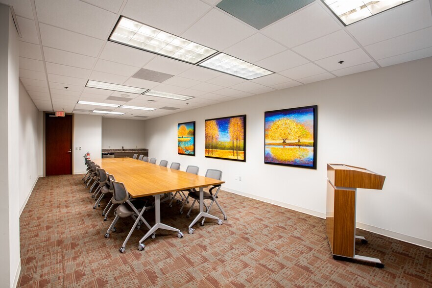 More Photos Of 1511 N Westshore Blvd, Tampa Office For Lease