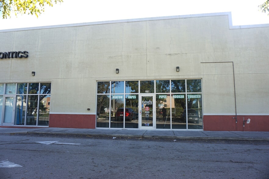 More Photos Of 374-400 N Rock Island Rd, Margate Freestanding For Lease