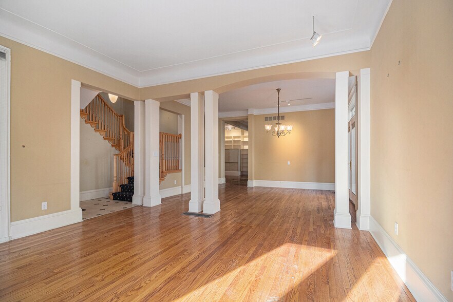 More Photos Of 318 S Thayer St, Ann Arbor Flex For Sale