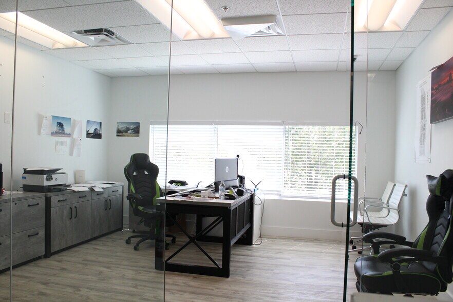 More Photos Of 6457 Hazeltine National Dr, Orlando Warehouse For Sale