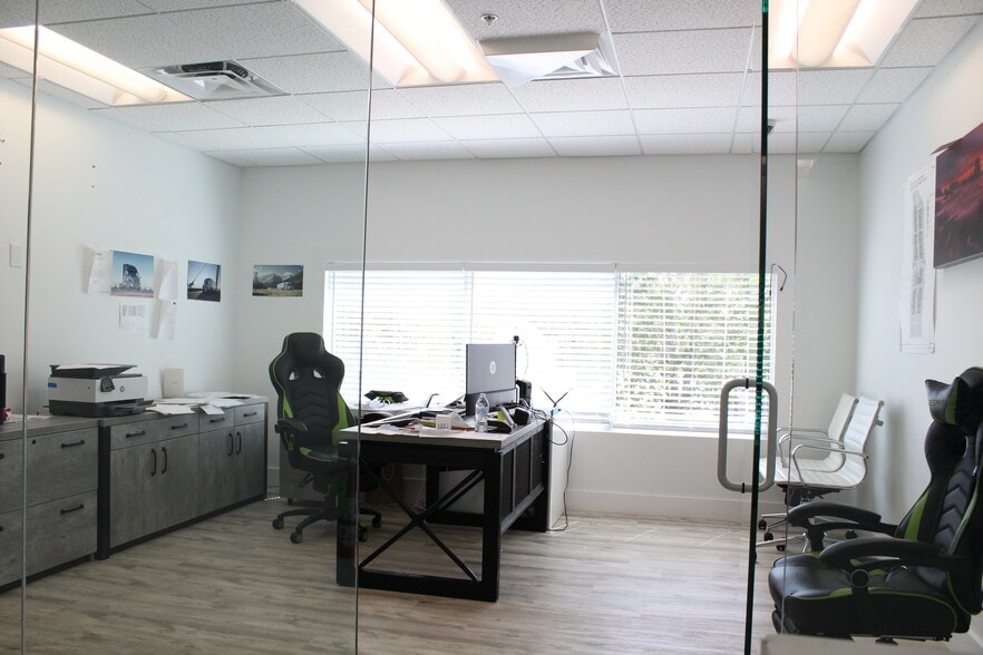 More Photos Of 6457 Hazeltine National Dr, Orlando Warehouse For Sale