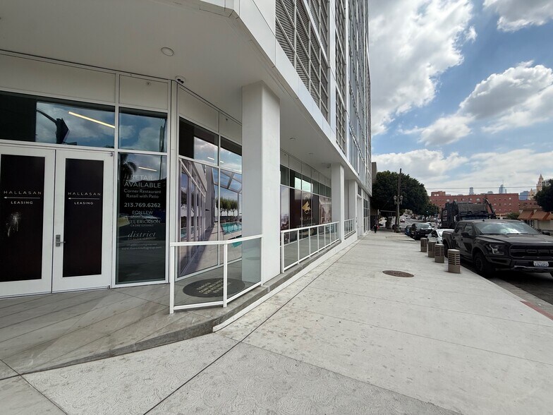 More Photos Of 696 S New Hampshire Ave, Los Angeles Apartments For Lease
