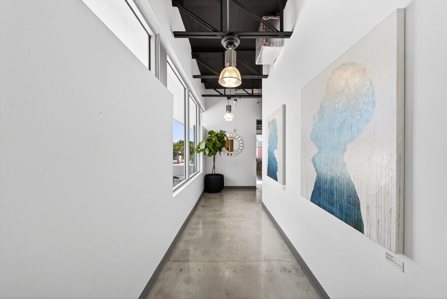 More Photos Of 7630 Biscayne Blvd, Miami Office For Lease