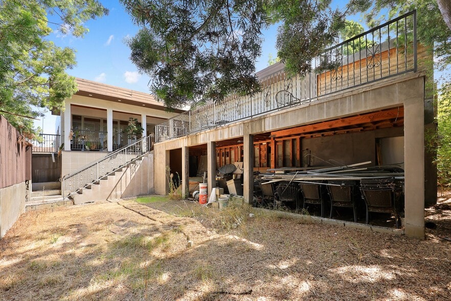 More Photos Of 101 S Virgil Ave, Los Angeles Freestanding For Sale