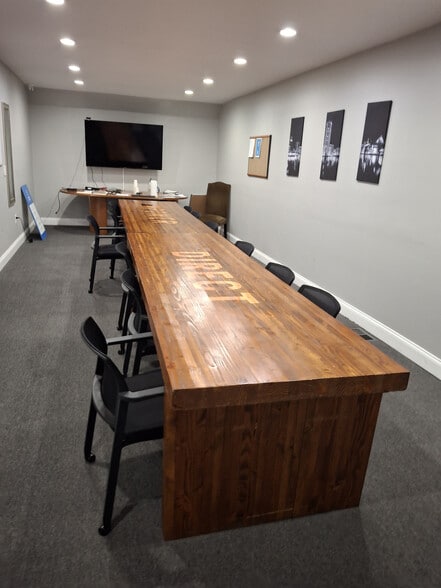 More Photos Of 315 N Charles St, Baltimore Office Residential For Sale