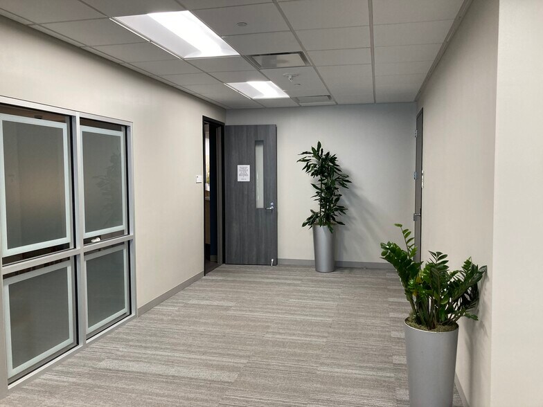 More Photos Of 11125 W Equity Dr N, Houston Office For Lease