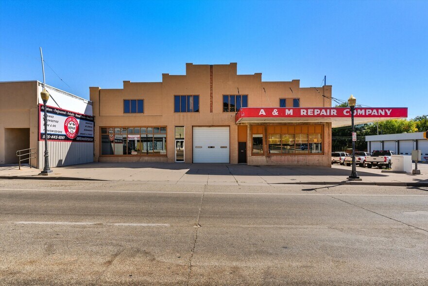 Primary Photo Of 201 N 2nd St, Raton Auto Repair For Sale