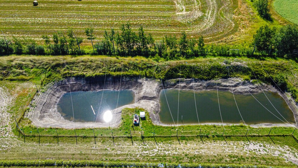 More Photos Of 705068 82 -1, Wembley General Retail For Sale