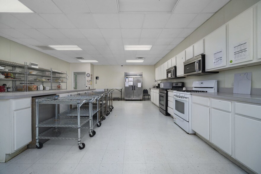 More Photos Of 116 Corporate Dr, Elizabeth City Schools For Sale