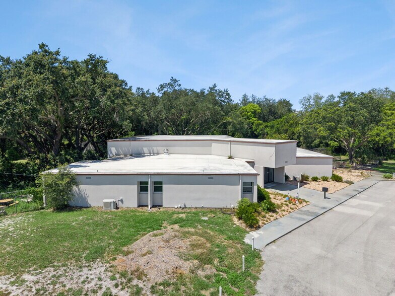 More Photos Of 9300 University Blvd, Orlando Specialty For Sale