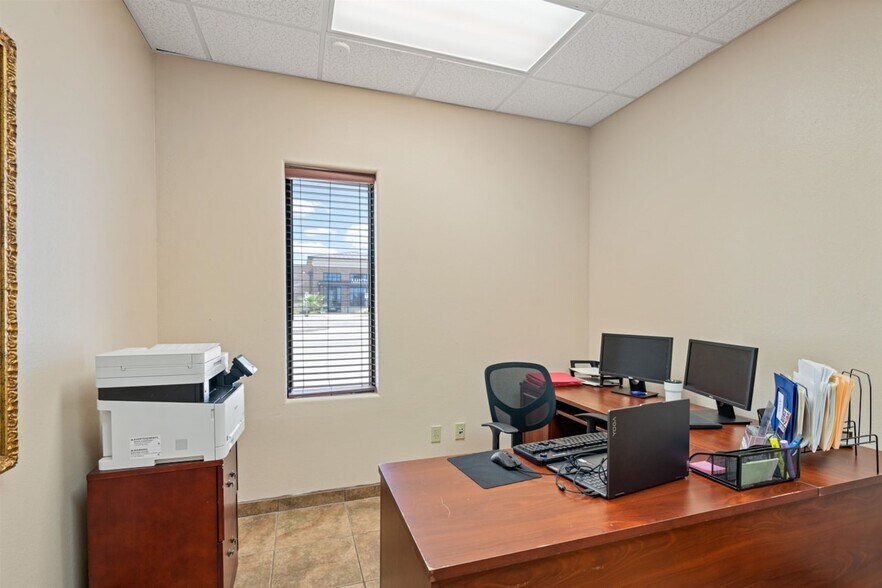 More Photos Of 159 Braddie Dr, Del Rio Light Distribution For Sale