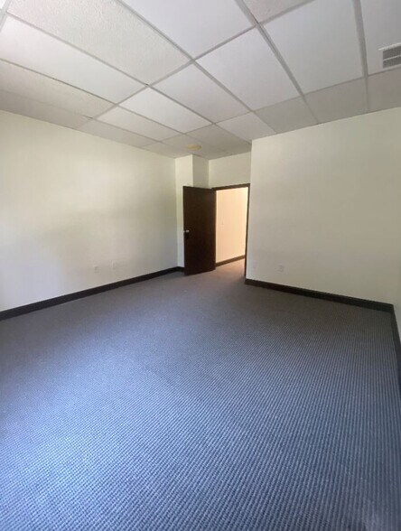 More Photos Of 310 Dick St, Fayetteville Office For Lease