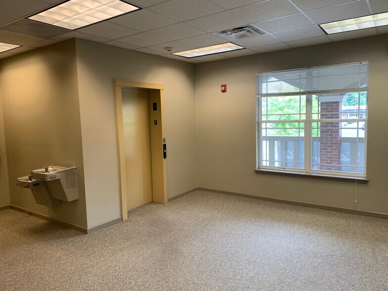 More Photos Of 4286 Bells Ferry Rd, Kennesaw Office For Lease