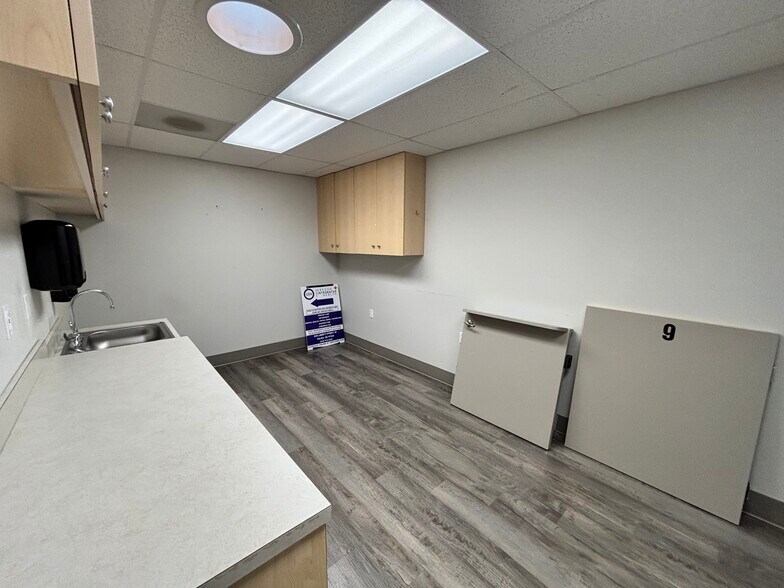 More Photos Of 1515-1535 Liberty St SE, Salem Medical For Lease