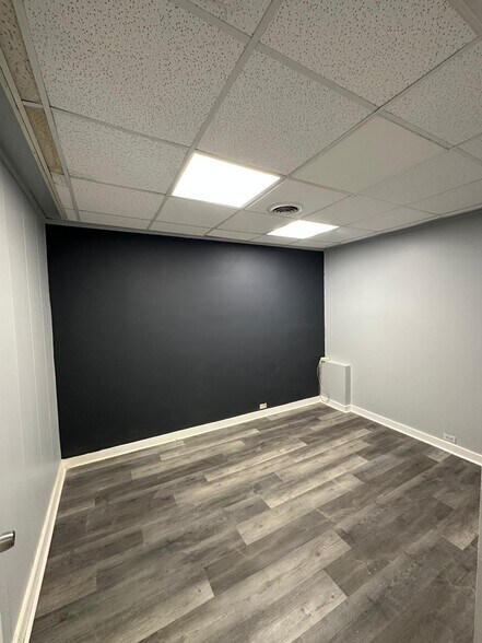More Photos Of 3344 Ridge Rd, Lansing Apartments For Lease