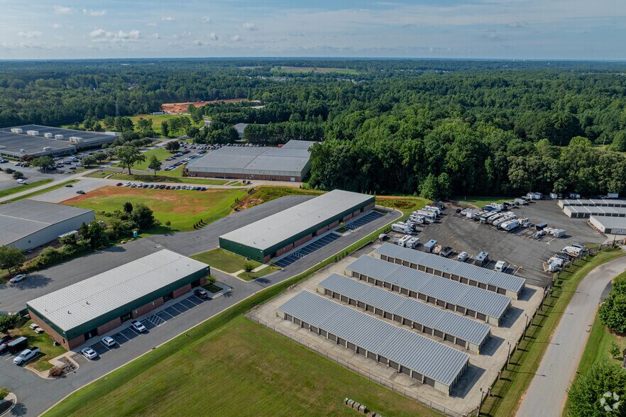 More Photos Of 50 Mosswood Blvd, Youngsville Light Distribution For Lease