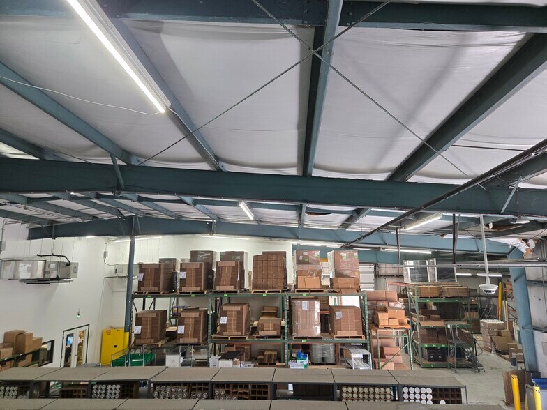 More Photos Of 340 Scarlet Blvd, Oldsmar Manufacturing For Sale