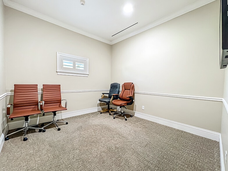 More Photos Of 4850 Holopaw Rd, Saint Cloud Office For Sale