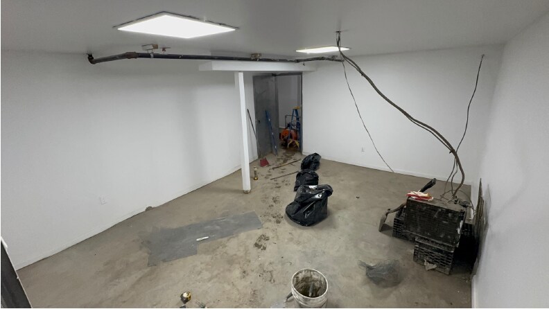 More Photos Of 726-728 Courtlandt Ave, Bronx Restaurant For Lease