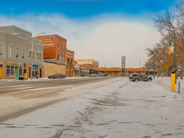 More Photos Of 122 5 St S, Lethbridge Apartments For Sale