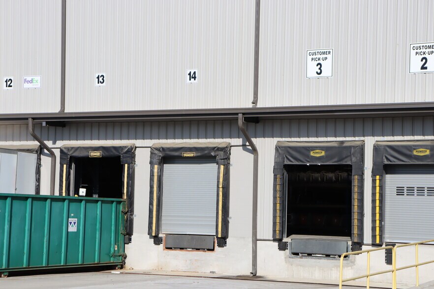More Photos Of 7235 Bonnyshire Dr, Chattanooga Industrial For Sale