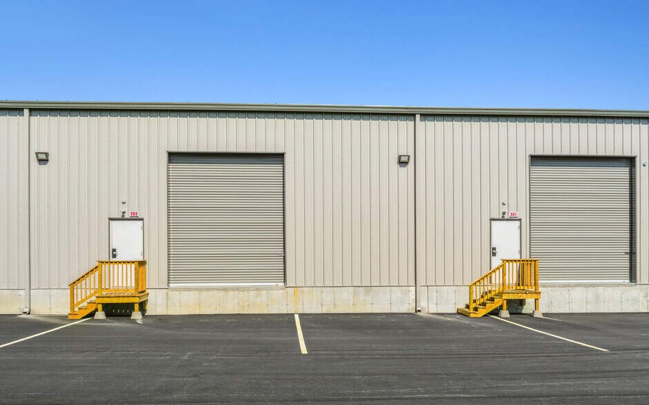 More Photos Of 187 Route 108, Somersworth Manufacturing For Lease