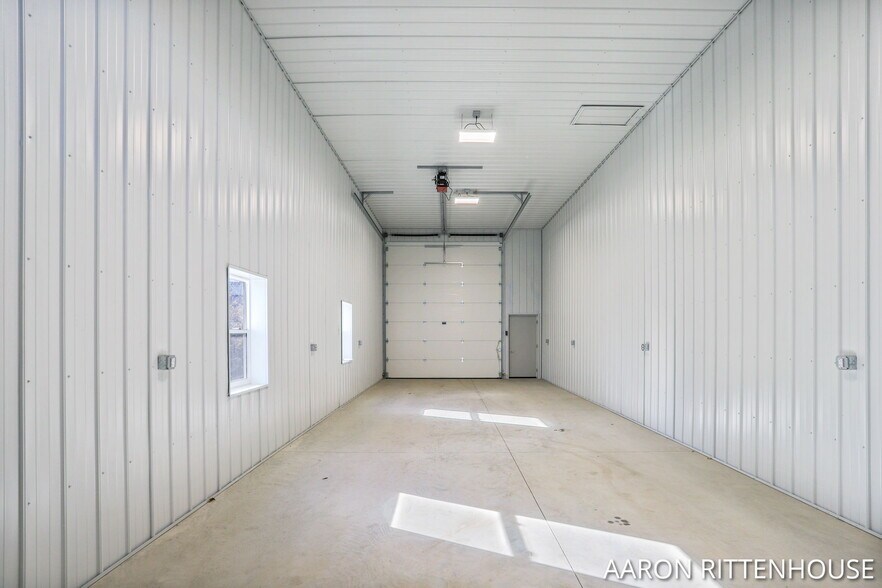 More Photos Of 124 Veterans Dr, Holland Light Distribution For Sale