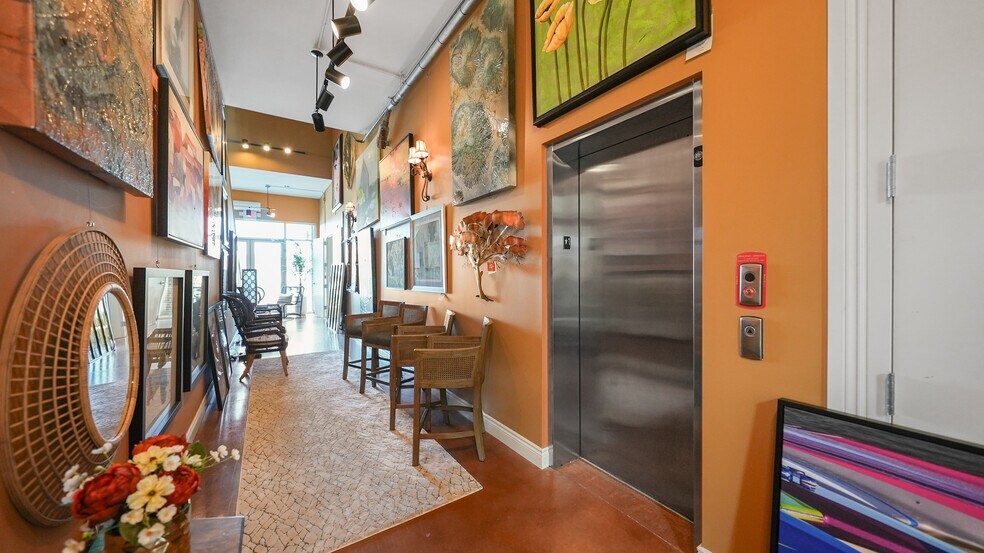 More Photos Of 2265 Bagnell Dam Blvd, Lake Ozark Office For Sale